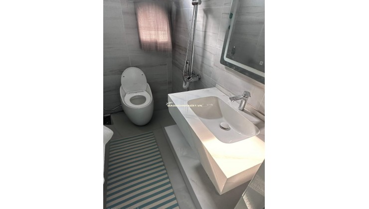 Cho thuê nhà mới, căn góc, Mai Hắc Đế, thang máy; vỉa hè 91m2* 5T- 31 Tr
